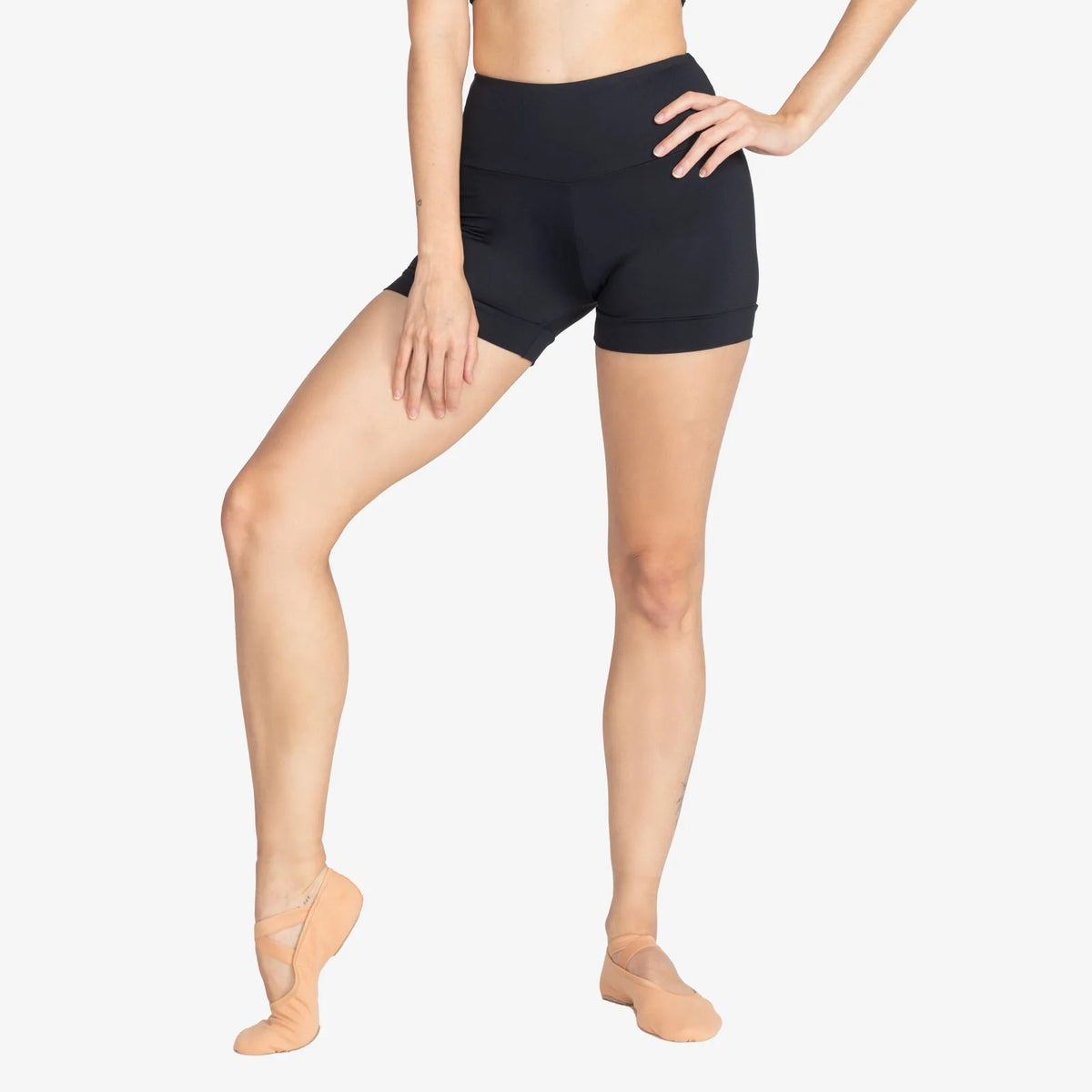 Nila Adult Short